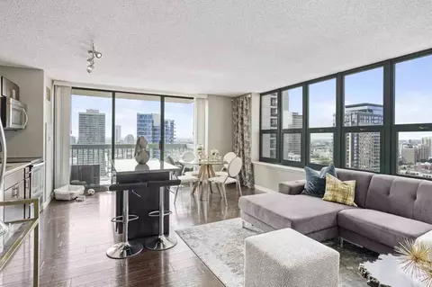 1 W Superior St #1, Chicago, IL 60654