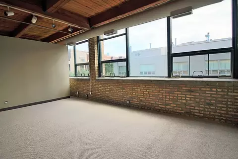 925 W Huron St #1-1, Chicago, IL 60642