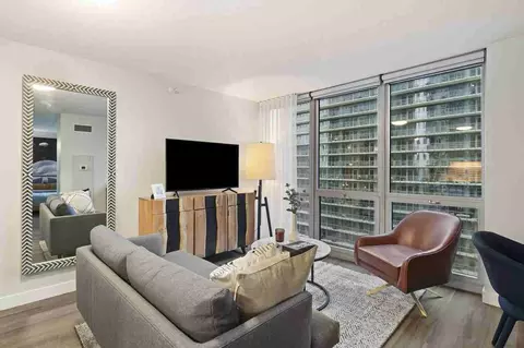 360 E South Water St, Chicago, IL 60601