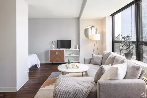 445 E Ohio St, Chicago, IL 60611
