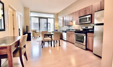 222 W Erie St #1-1, Chicago, IL 60654