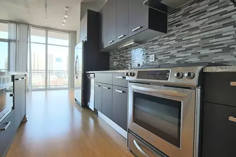 150 W Roosevelt Rd #1-1, Chicago, IL 60605