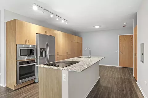 200 E Illinois St #1-1-5, Chicago, IL 60611