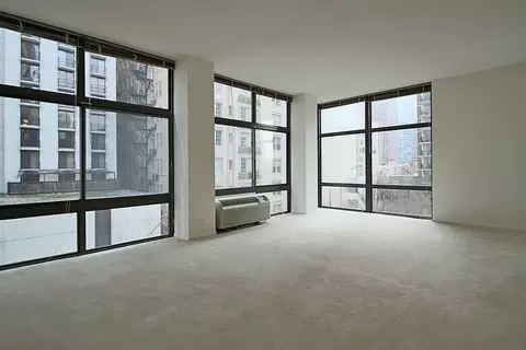 65 E Scott St #1-1, Chicago, IL 60610