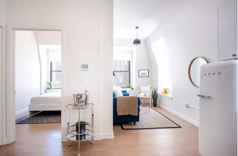 108 W Chicago Ave #1-1, Chicago, IL 60654