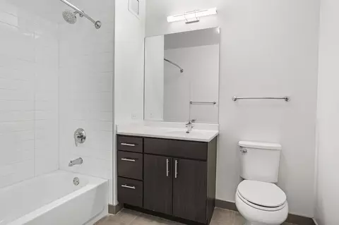 165 W Superior St #1-1DEN, Chicago, IL 60654