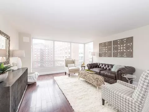 1340 N Astor St #JR1-1, Chicago, IL 60610