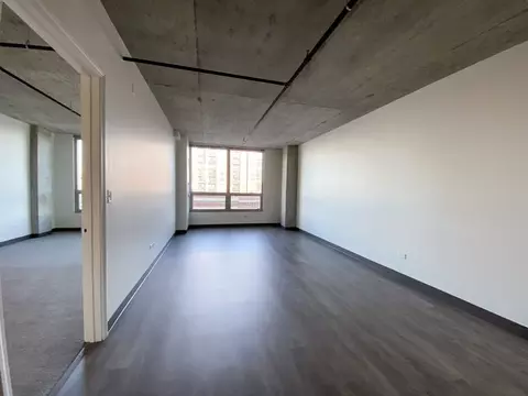 3218 N Clark St #1-1, Chicago, IL 60657