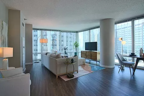 355 E Ohio St #2-2, Chicago, IL 60611