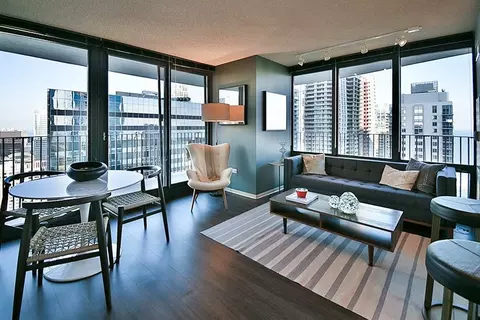 225 N Columbus Dr #2-2, Chicago, IL 60601