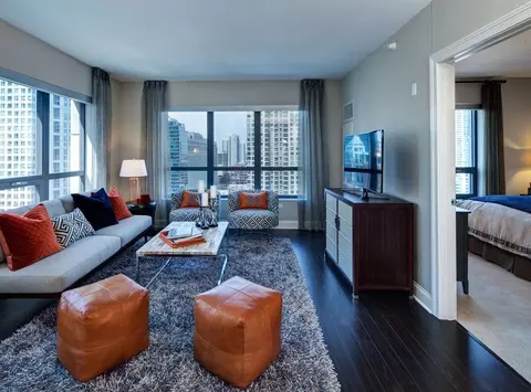 71 W Hubbard St #2-2, Chicago, IL 60654