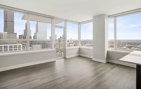 765 W Adams St #2-2, Chicago, IL 60661