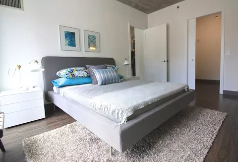 215 W Lake St #2-2, Chicago, IL 60606