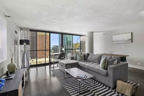 777 S State St #2-1, Chicago, IL 60605
