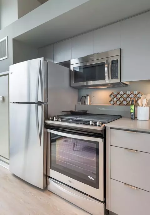 2733 W Belden Ave #2-1, Chicago, IL 60647