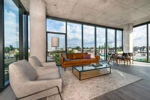 2733 W Belden Ave #2-2, Chicago, IL 60647