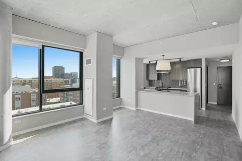 939 W Washington Blvd #2-2, Chicago, IL 60607