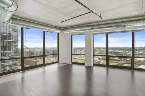 900 S Clark St #3-2, Chicago, IL 60605