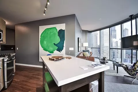 727 W Madison St #3-3, Chicago, IL 60661