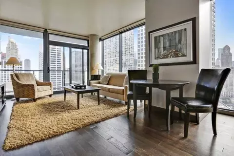 505 N State St #3-2-5, Chicago, IL 60654