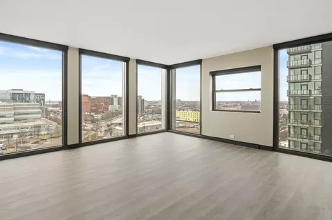 1922 W Ogden Ave #3-2, Chicago, IL 60612