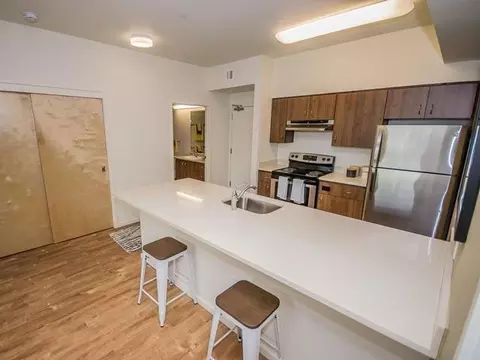 1650 NW 13th Ave, Portland, OR 97209