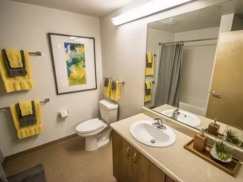 1650 NW 13th Ave, Portland, OR 97209