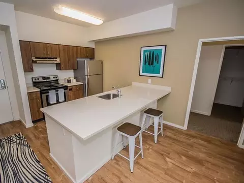 1650 NW 13th Ave, Portland, OR 97209