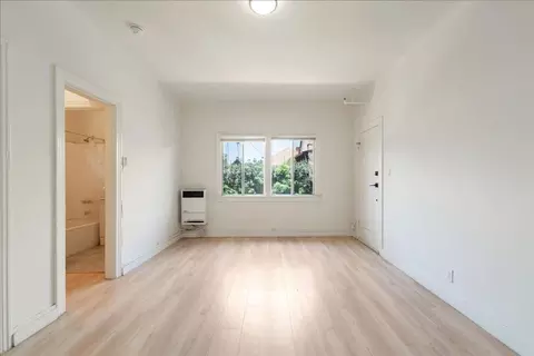 1475 W Adams Blvd #307, Los Angeles, CA 90007