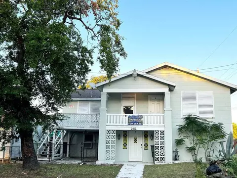 2412 51st St #A, Galveston, TX 77551