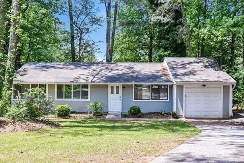 1860 Suwanee Ridge Ct, Lawrenceville, GA 30043