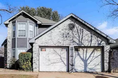 5512 Stone Meadow Ln, Fort Worth, TX 76179