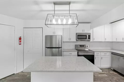 105 N Kendall Ave, Westwood, MI 49006
