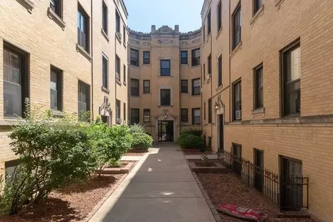 429 W Belden Ave #GN, Chicago, IL 60614