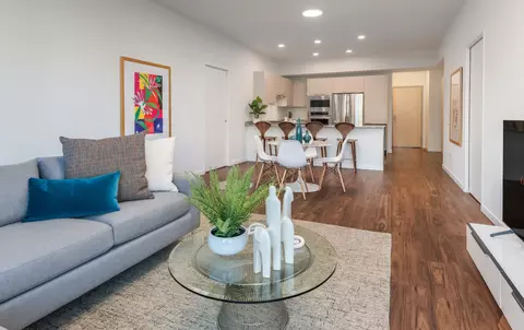 3478 N Broadway St #1-1, Chicago, IL 60657