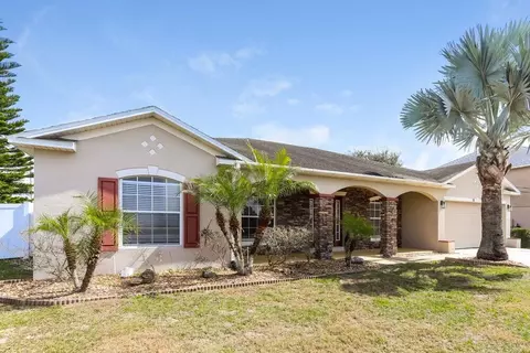 15 Lake Mcleod Dr, Eagle Lake, FL 33839