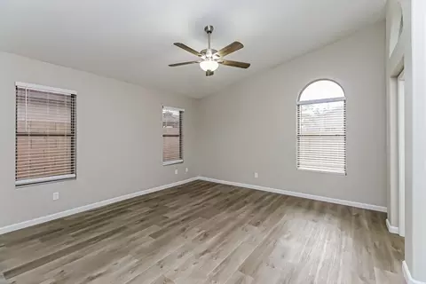 477 E Devon Dr, Gilbert, AZ 85296 photo 9