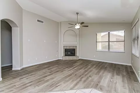 477 E Devon Dr, Gilbert, AZ 85296 photo 7