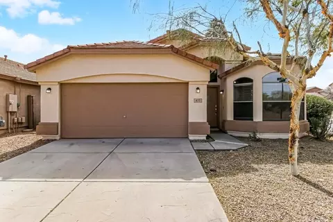 477 E Devon Dr, Gilbert, AZ 85296 photo 1