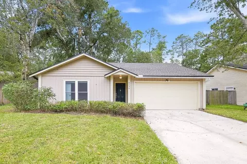 8136 Honeysuckle Ln, Jacksonville, FL 32244