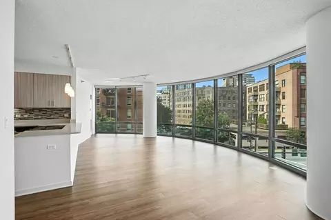 520 N Kingsbury St #2-2, Chicago, IL 60654