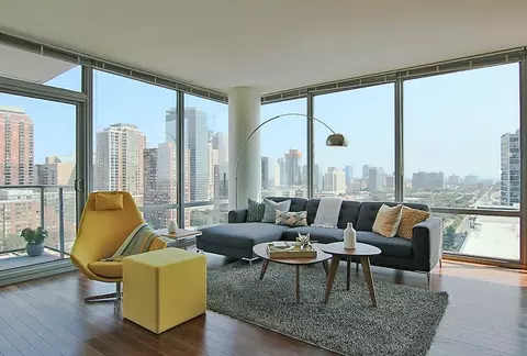 730 S Clark St #2-2, Chicago, IL 60605