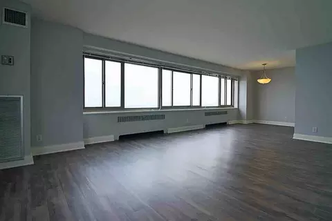 1350 N Lake Shore Dr #2-2, Chicago, IL 60610