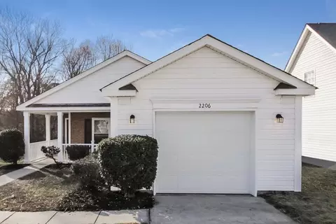 2206 Pimpernel Rd, Charlotte, NC 28213