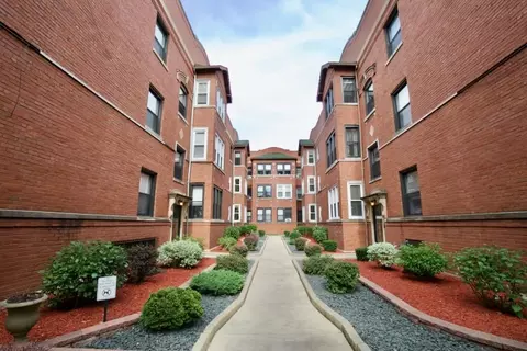 4423 N Wolcott Ave #2B, Chicago, IL 60640