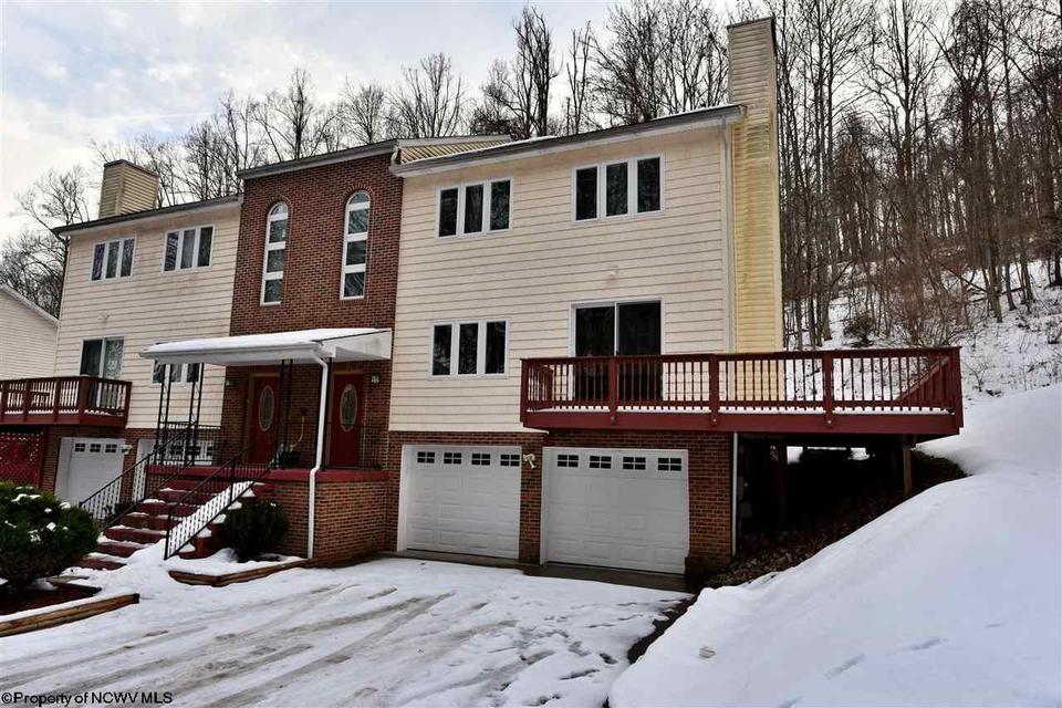 136 Timberbrook Ln, Bridgeport, WV 26330
