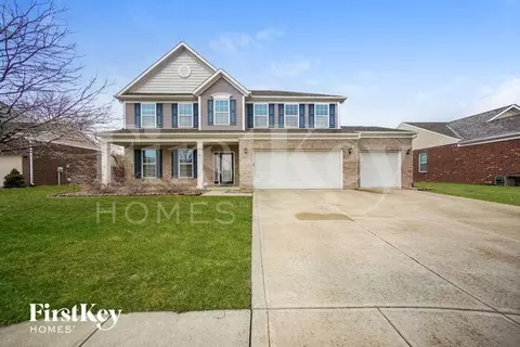 8806 New Heritage Ct, Indianapolis, IN 46239