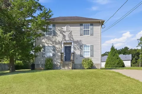 1204 Smalls Ct, La Vergne, TN 37086