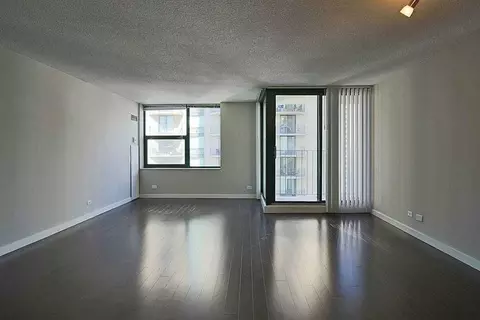 77 W Huron St, Chicago, IL 60654