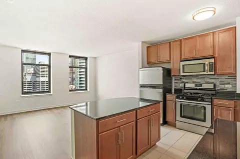 555 W Kinzie St, Chicago, IL 60654